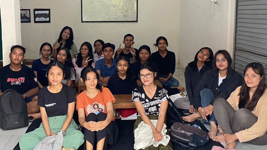 Tim Rumah Bali Belajar KSE UNUD
